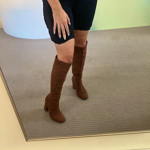 Knee high fake suede heeled boots - Picture 4 of 4